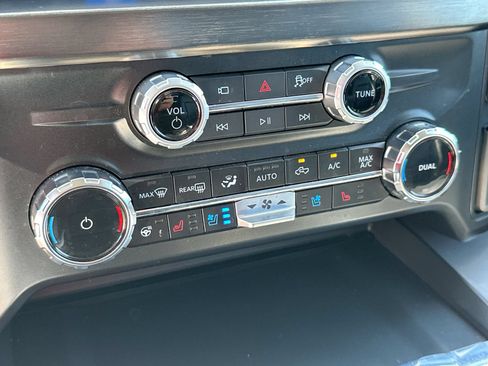 Used 2025 Ford F250 Lariat w/ Lariat Ultimate Package AWD/4WD image 19
