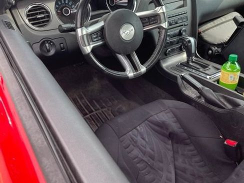 Used 2014 Ford Mustang Coupe RWD image 9