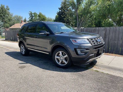 Used 2017 Ford Explorer XLT AWD/4WD image 2