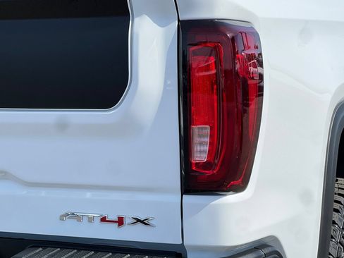 New 2026 GMC Sierra 1500 AT4X w/ AT4X AEV Edition AWD/4WD image 22