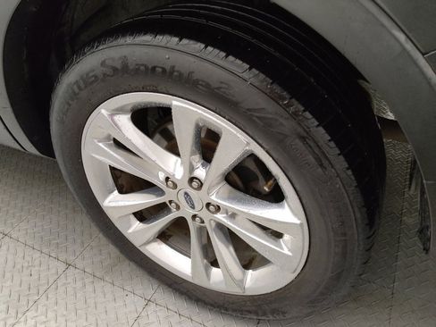 Used 2019 Ford Explorer XLT w/ Equipment Group 202A FWD image 31