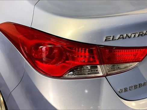 Used 2011 Hyundai Elantra Limited w/ Premium Pkg 5 FWD image 39
