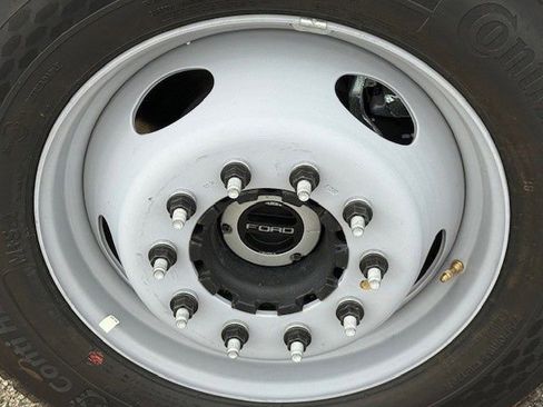 New 2025 Ford F550 4x4 Regular Cab Super Duty image 10