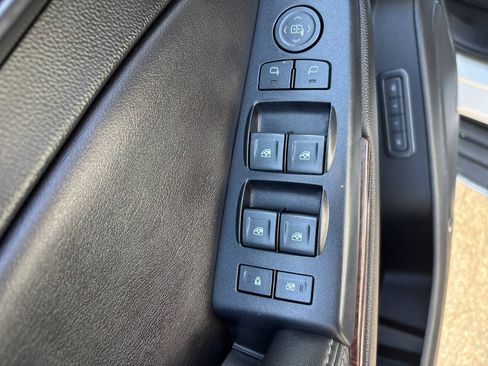 Used 2019 GMC Yukon XL SLT w/ HD Trailering Package RWD image 16