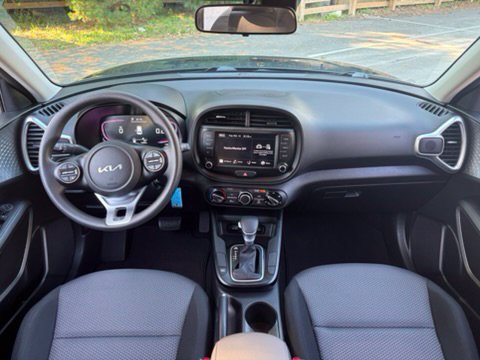 Used 2024 Kia Soul LX FWD image 15