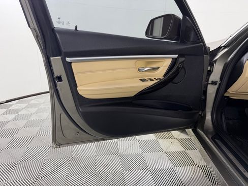 Used 2017 BMW 330i Sedan RWD image 11