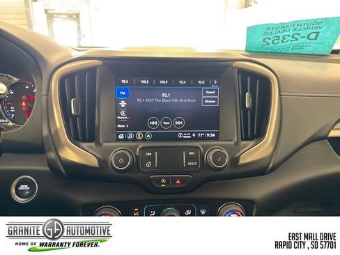 Used 2024 GMC Terrain Denali w/ Denali Premium Package AWD/4WD image 18