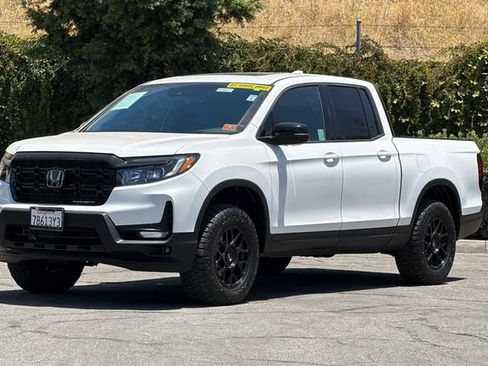Used 2025 Honda Ridgeline Black Edition image 8