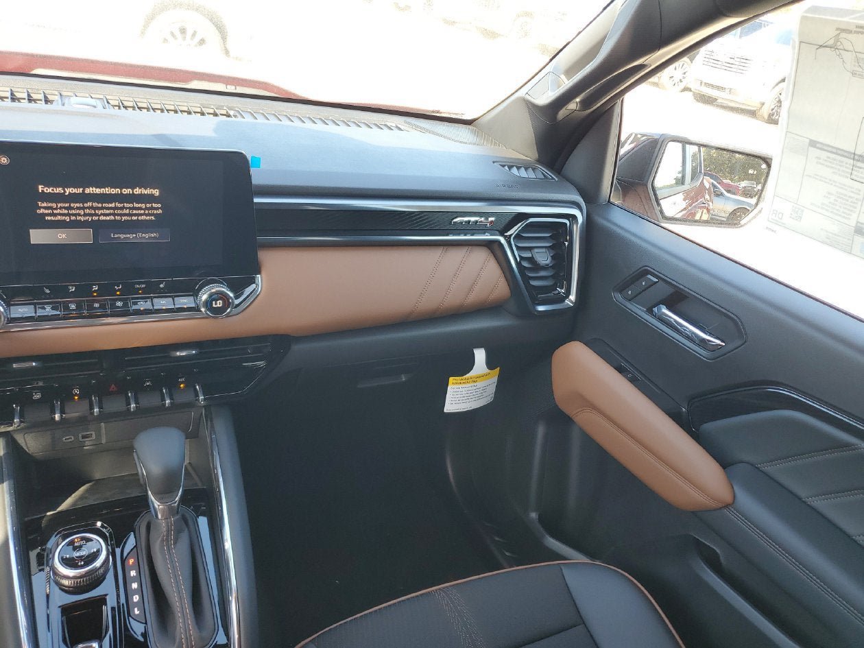 New 2026 GMC Canyon AT4 AWD/4WD image 15