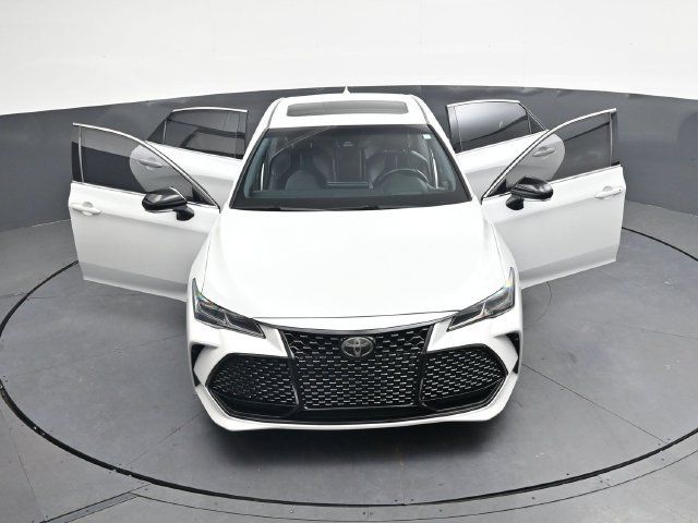 Used 2019 Toyota Avalon Touring FWD image 39