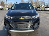 Used 2019 Chevrolet Trax LT w/ LT Convenience Package image 2