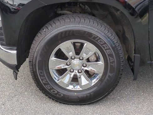 Used 2022 Chevrolet Silverado 1500 LT AWD/4WD image 11