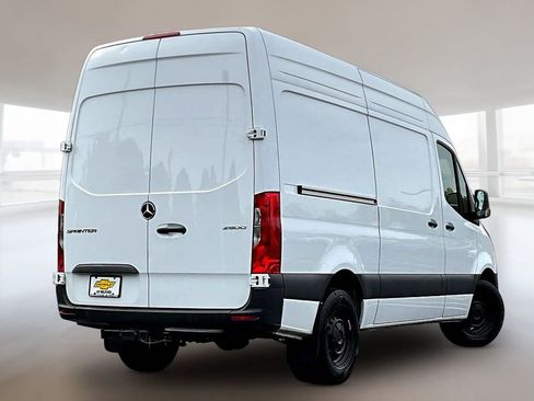 Used 2025 Mercedes-Benz Sprinter 2500 image 6