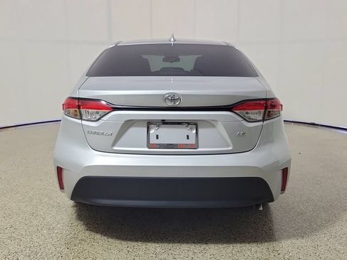 Used 2025 Toyota Corolla LE FWD image 6