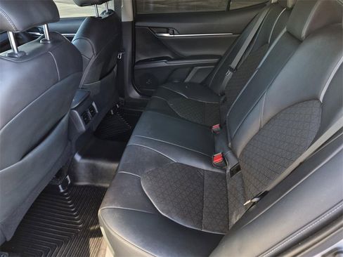 Used 2019 Toyota Camry XSE w/ Phone Cable & Charge Package image 34