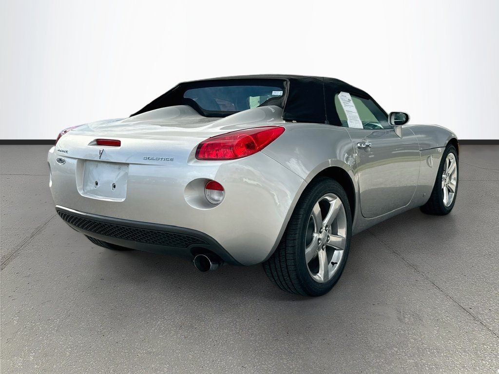 Used 2007 Pontiac Solstice Convertible w/ Premium Package RWD image 7