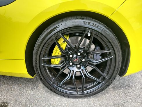 Used 2023 Chevrolet Corvette Z06 w/ Stealth Interior Trim Package RWD image 31