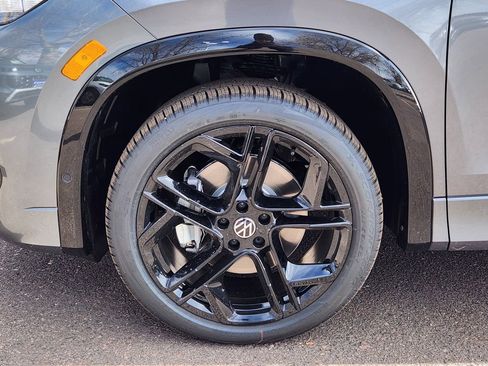 New 2026 Volkswagen Tiguan SE R-Line AWD/4WD image 14