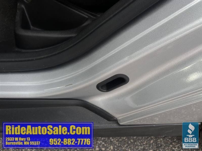 Used 2013 Ford Focus SE w/ SE Winter Pkg FWD image 31