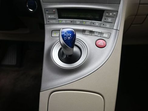 Used 2014 Toyota Prius Two FWD image 12