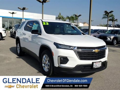 Certified 2023 Chevrolet Traverse LS image 1