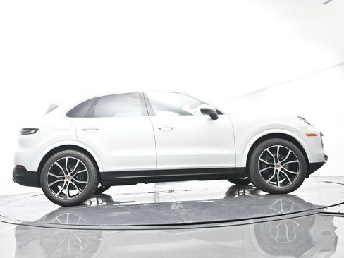 Certified 2026 Porsche Cayenne AWD/4WD image 50