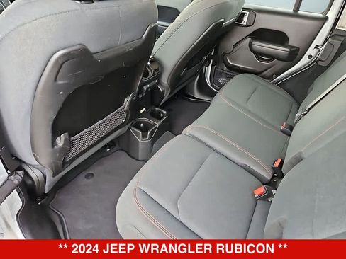 Used 2024 Jeep Wrangler Unlimited Rubicon AWD/4WD image 19