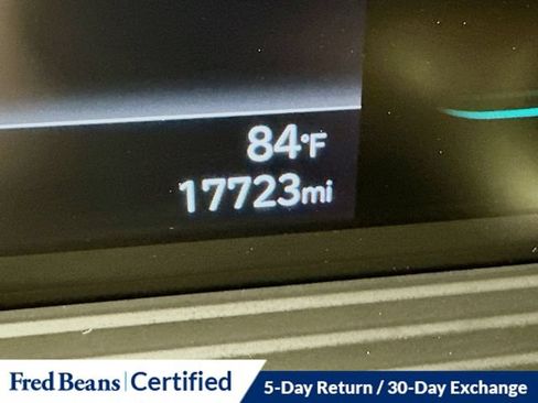 Certified 2023 Hyundai Venue SEL FWD image 30