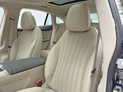 Used 2023 Mercedes-Benz EQS 580 4MATIC Sedan image 40