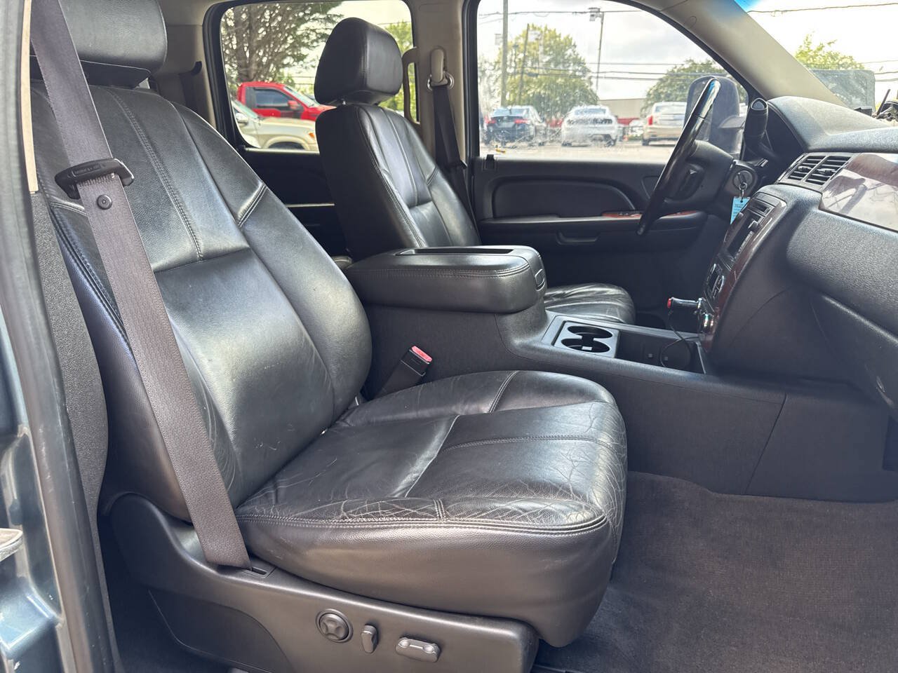 Used 2008 Chevrolet Silverado 3500 LTZ w/ EZ-Lift Tailgate Package AWD/4WD image 14