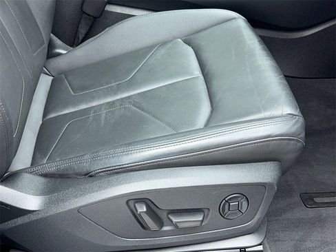 Used 2021 Audi Q3 2.0T Premium w/ Convenience Package image 43