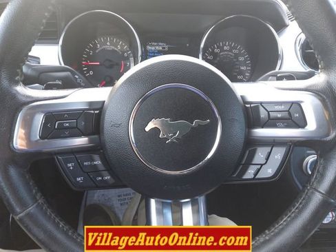 Used 2016 Ford Mustang Premium image 28
