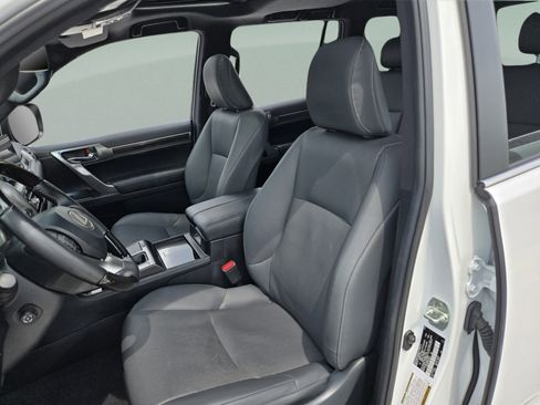 Certified 2023 Lexus GX 460 Premium AWD/4WD image 18