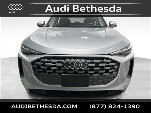 Certified 2025 Audi Q5 Premium w/ Convenience Package AWD/4WD image 2