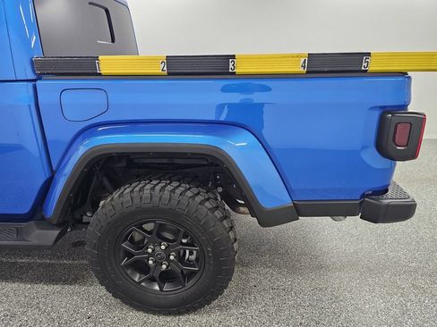 Used 2025 Jeep Gladiator Sport AWD/4WD image 10
