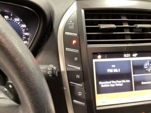 Used 2018 Lincoln MKC Premiere image 18