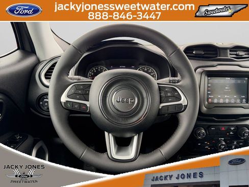 Used 2021 Jeep Renegade Latitude AWD/4WD image 12