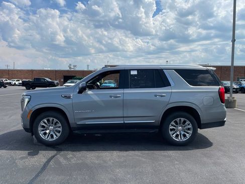 Used 2025 GMC Yukon Denali RWD image 2