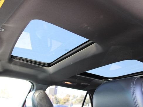 Used 2014 Ford Explorer XLT w/ Equipment Group 202A image 16