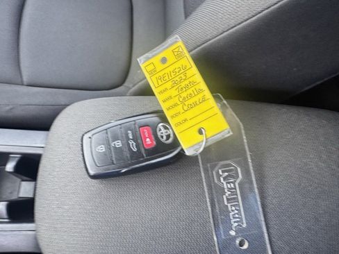 Used 2023 Toyota Corolla Cross LE image 2