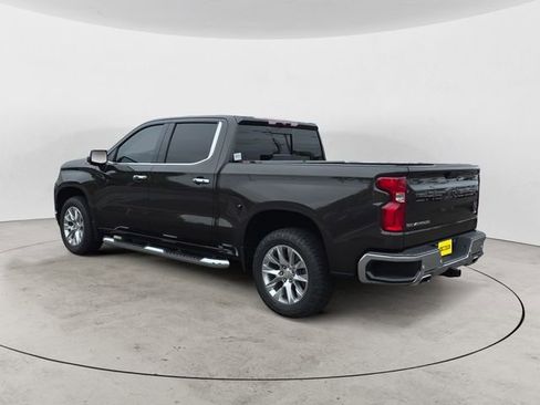 Used 2021 Chevrolet Silverado 1500 LTZ AWD/4WD image 3