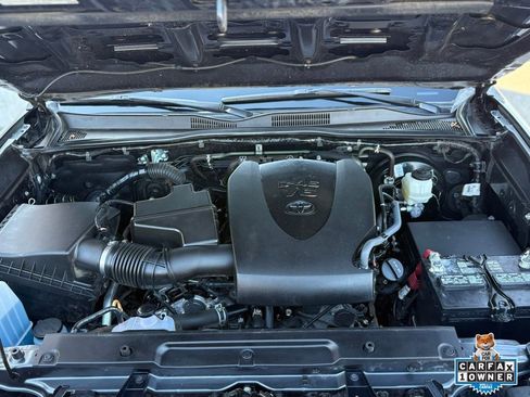 Certified 2022 Toyota Tacoma TRD Sport w/ Technology Package image 27