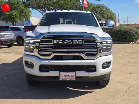 Used 2025 RAM 2500 Laramie AWD/4WD image 8