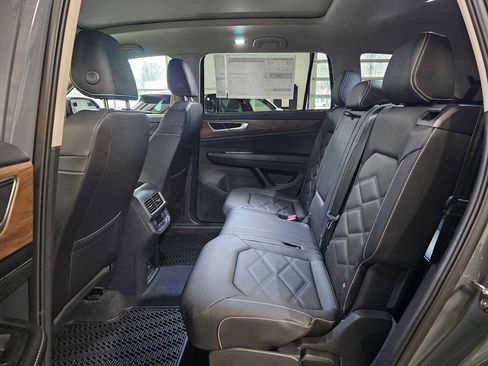 New 2026 Volkswagen Atlas SE image 19