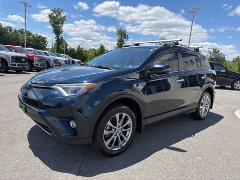 Used 2018 Toyota RAV4 Limited w/ Advanced Technology Package AWD/4WD image 8