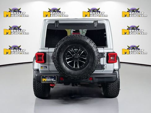 Used 2024 Jeep Wrangler Unlimited Rubicon AWD/4WD image 6