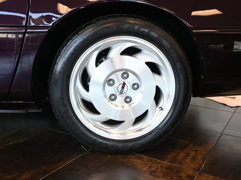 Used 1993 Chevrolet Corvette Coupe image 26