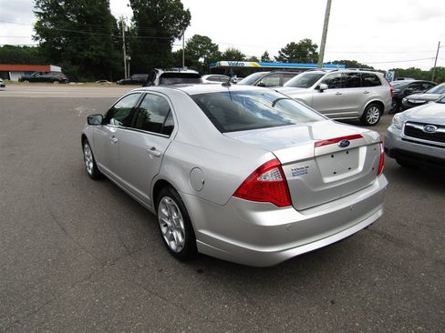 Used 2011 Ford Fusion SE FWD image 4