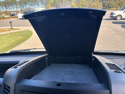 Used 2016 Mercedes-Benz Sprinter 2500 w/ Driver Comfort Package image 26