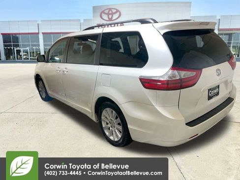 Used 2015 Toyota Sienna XLE image 6
